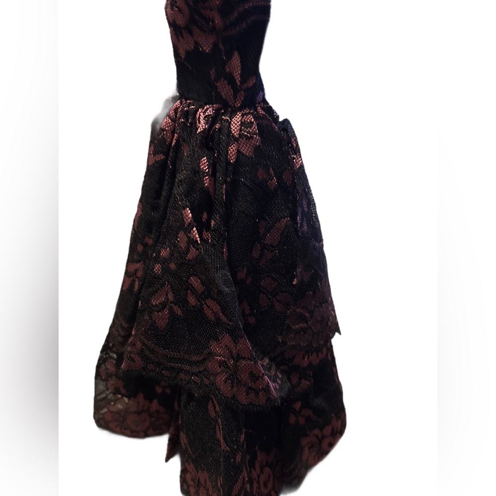 Gothic Mourning Gown for Dolls Elegant Black and Pink Lace Skirt - Picture 6 of 13
